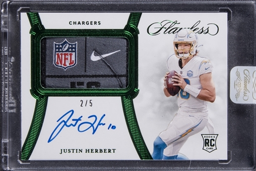 2020 Panini Flawless Football Rookie Patch Autograph Emerald #RPA-JHE Justin Herbert Signed Laundry Tag Patch Rookie Card (#2/5) - Panini Encased